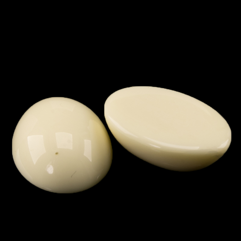 18x13 oval Cabochon in elfenbein 