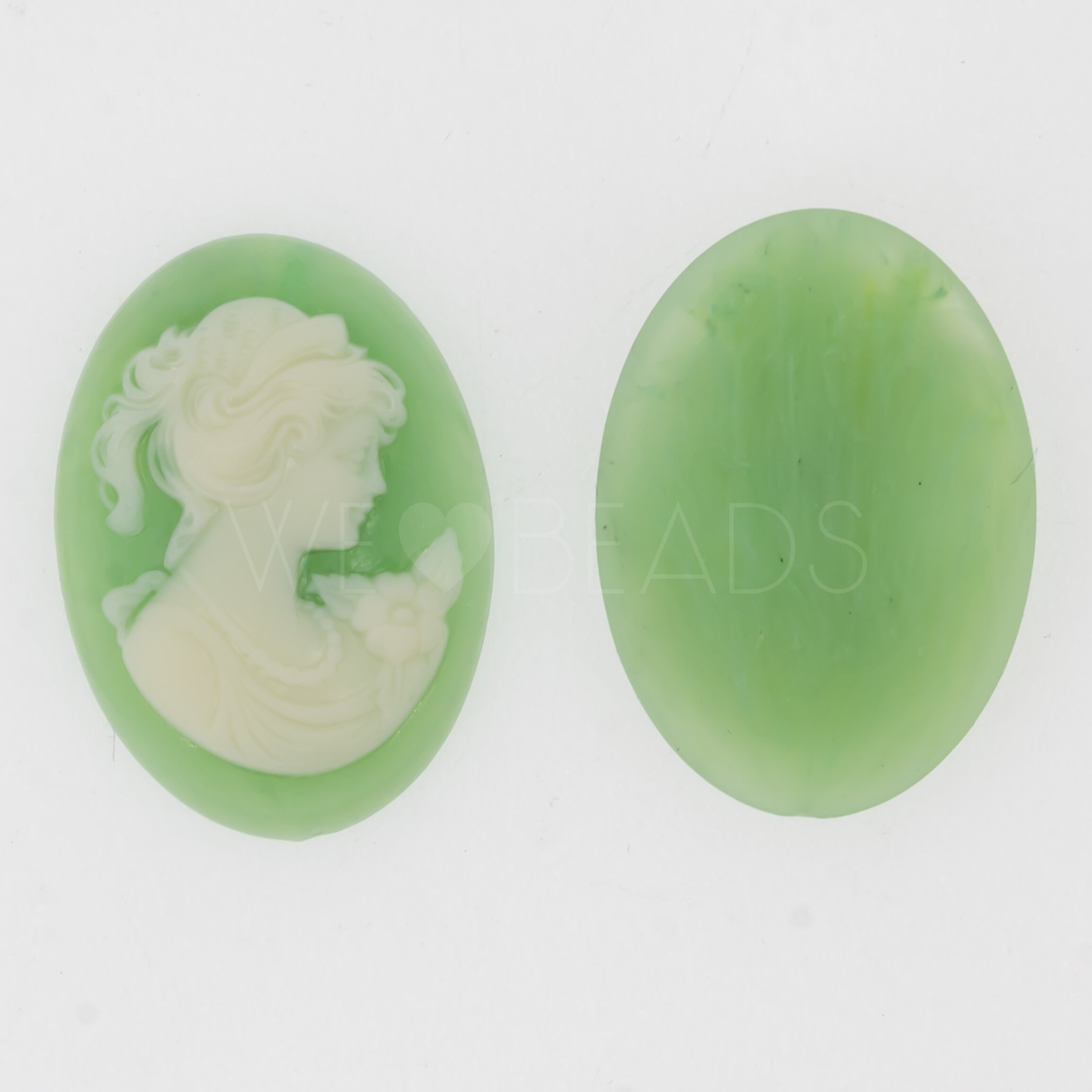 Kamee "Mädchen mit zopf" oval in