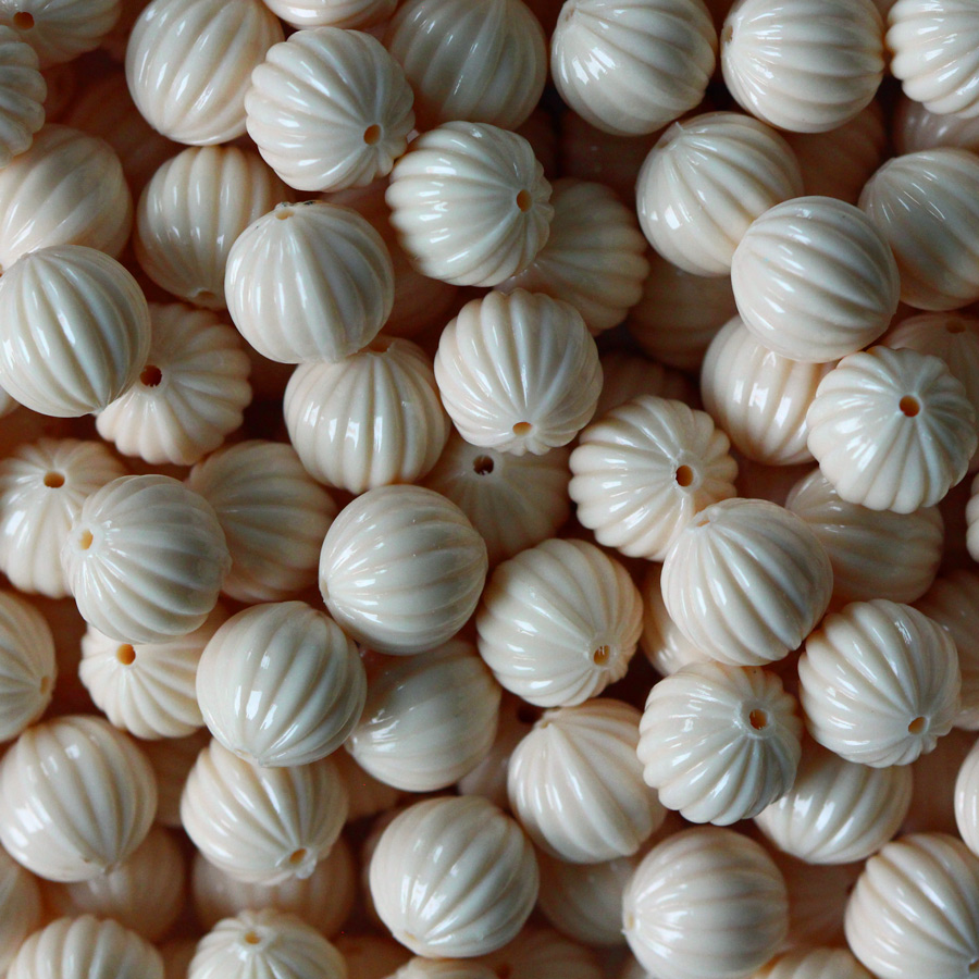 10mm grooved Round  Beads in beige