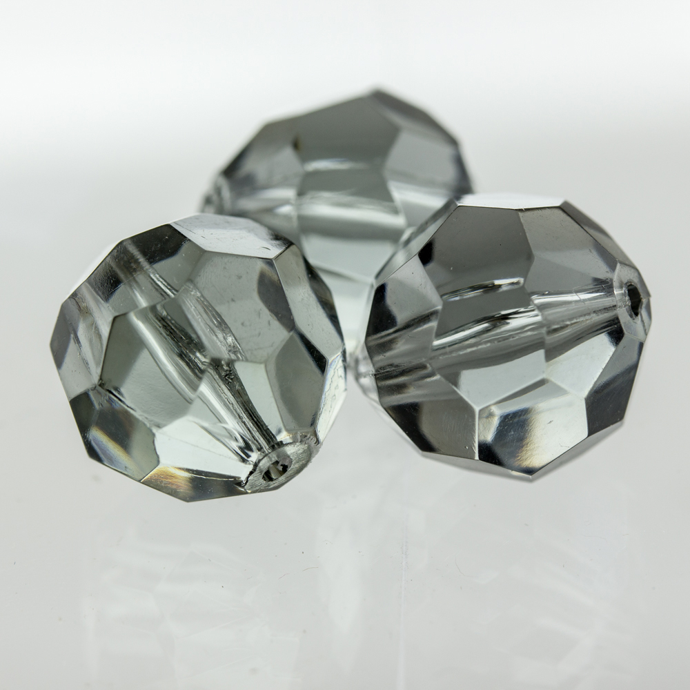 14mm  facettierte Rundperle in  aschengrau Transparent