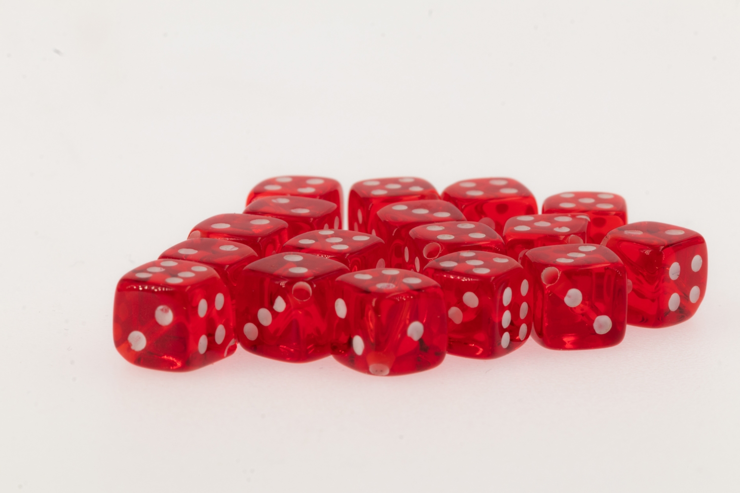 5mm Dice bead - red translucent / white Translucent, in