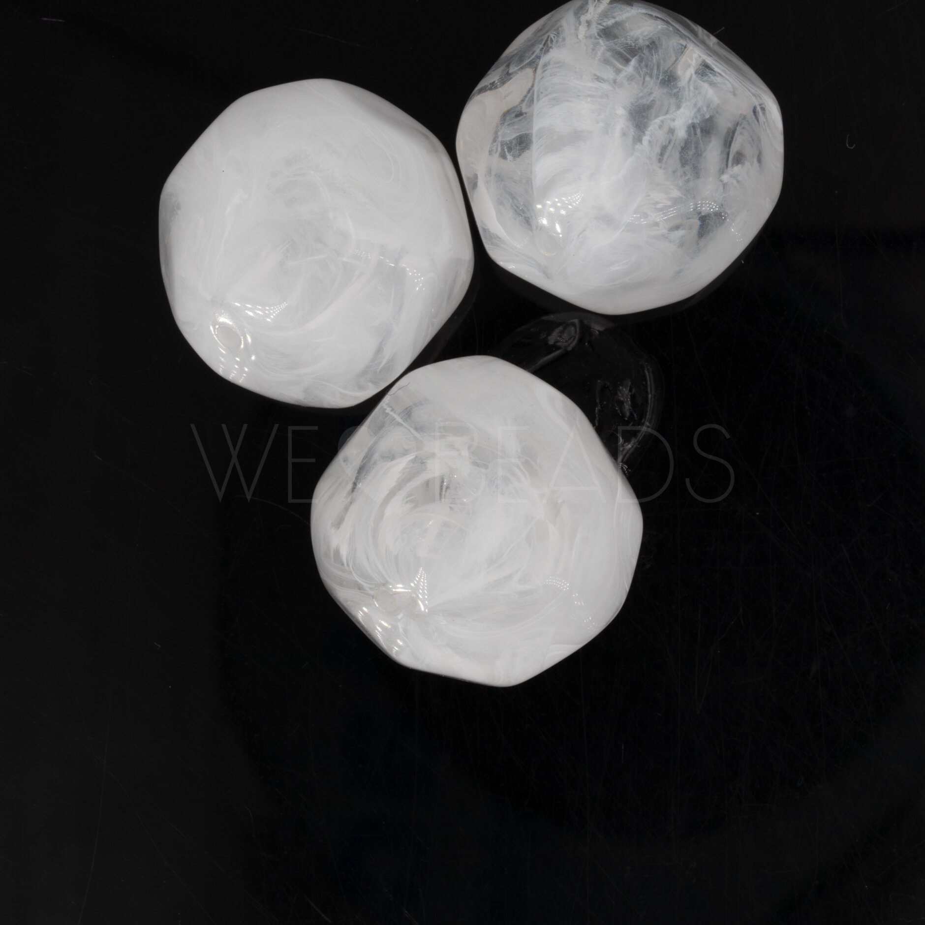 24mm Perle Barock in weiß transparent