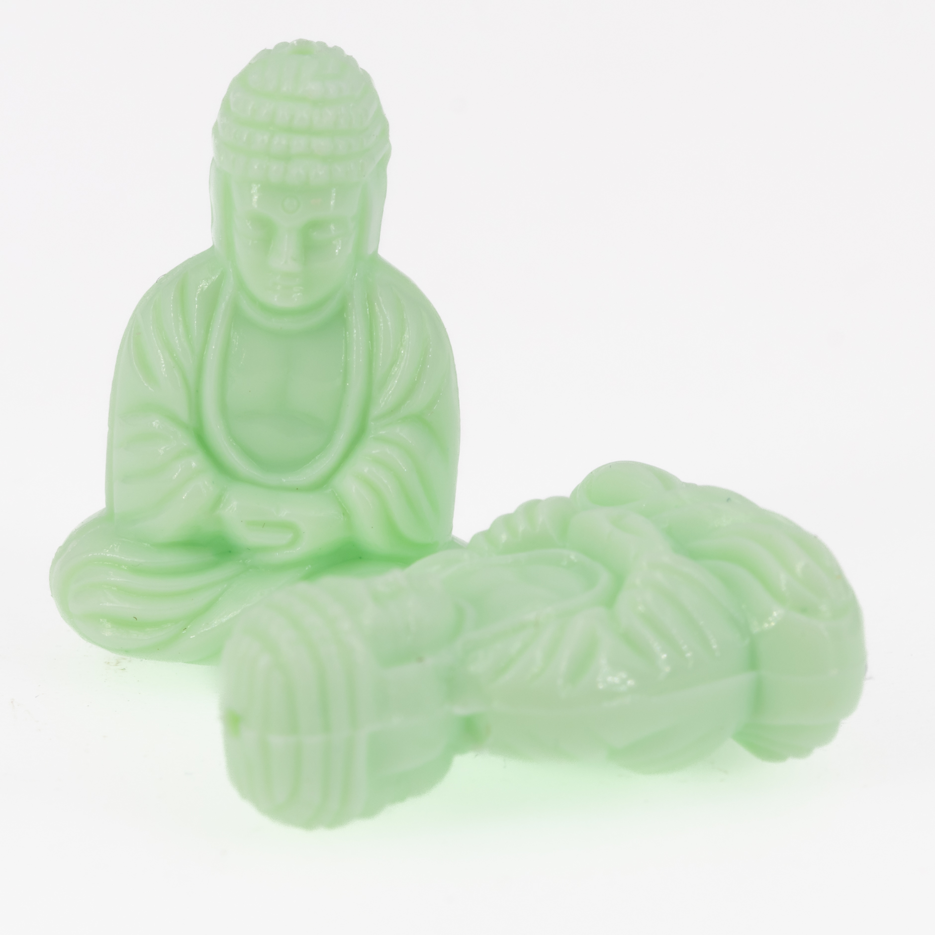 25x18 Buddha-Perle sitzend in mintgrün Satt