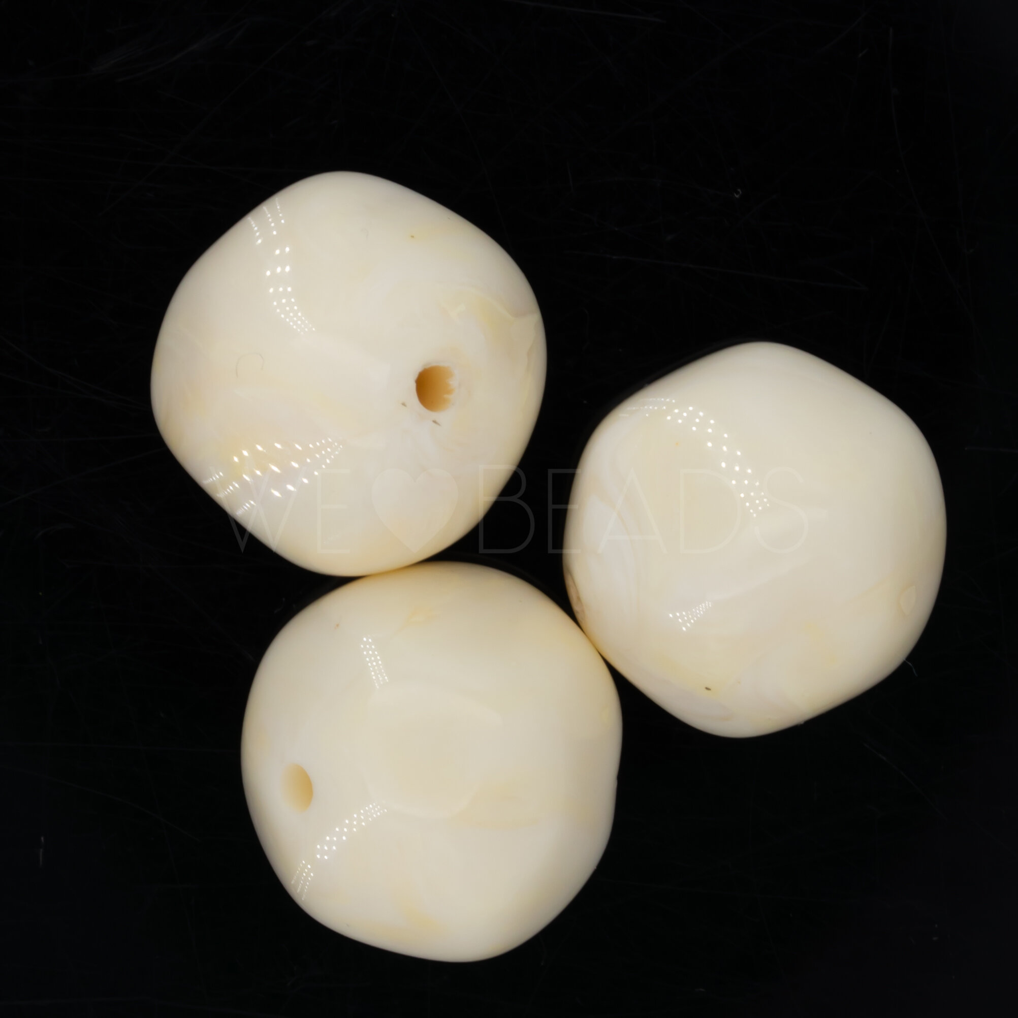 15mm baroque Beads- ivory Marbled