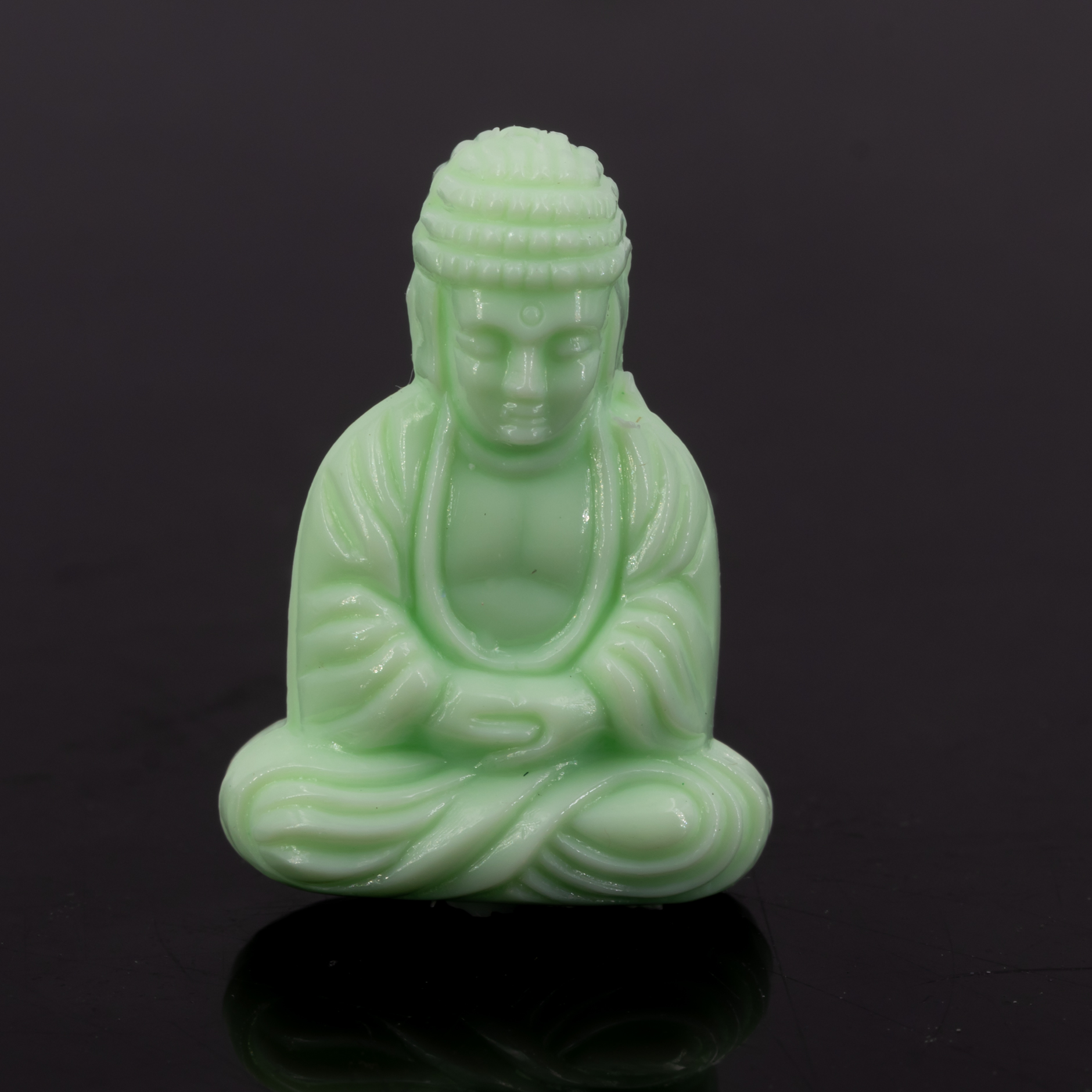 25x18 Buddha-Perle sitzend in mintgrün Satt