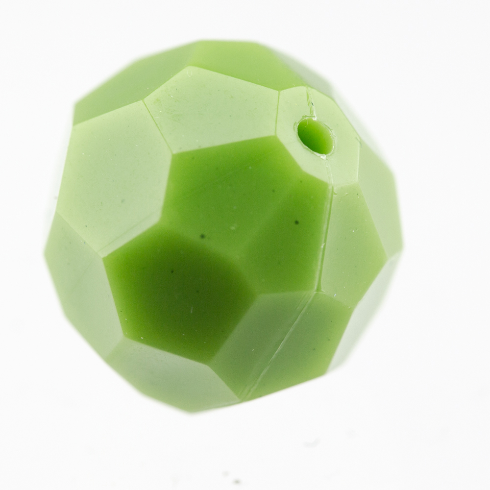 14mm  facettierte Rundperle in  apfelgrün Satt