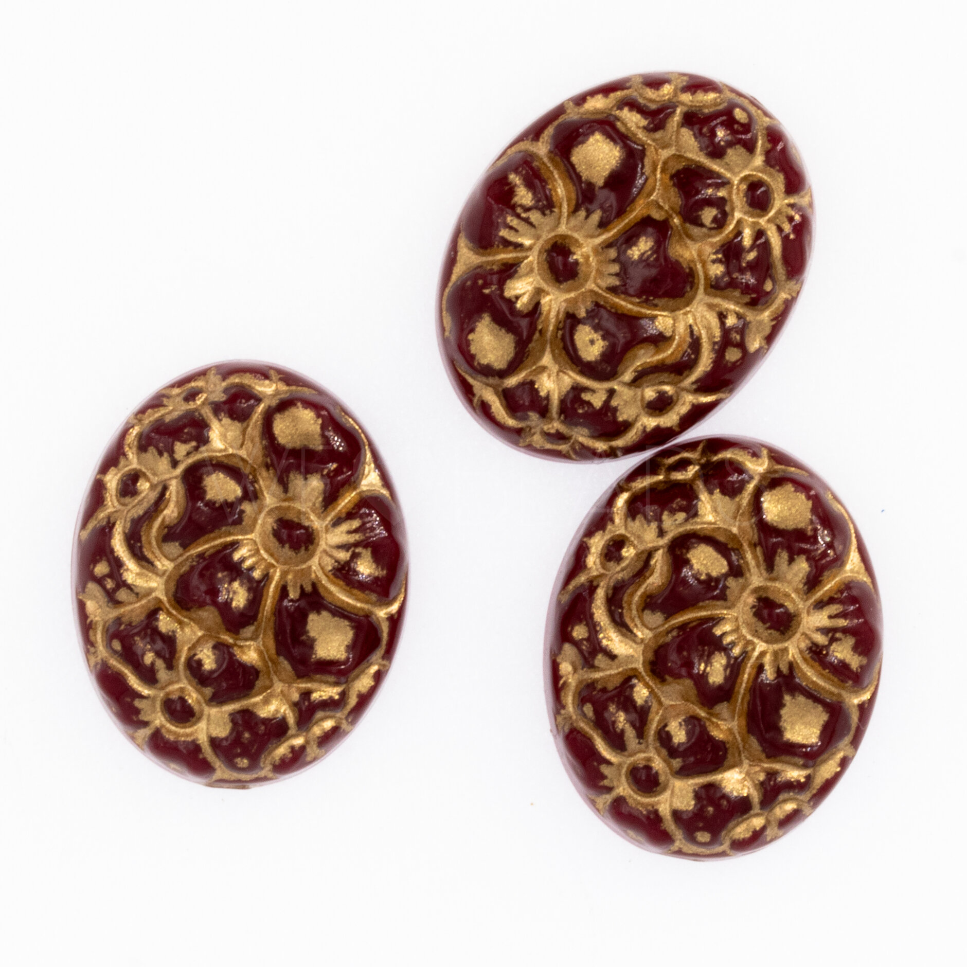 19x15 Cabochon oval in burgundrot