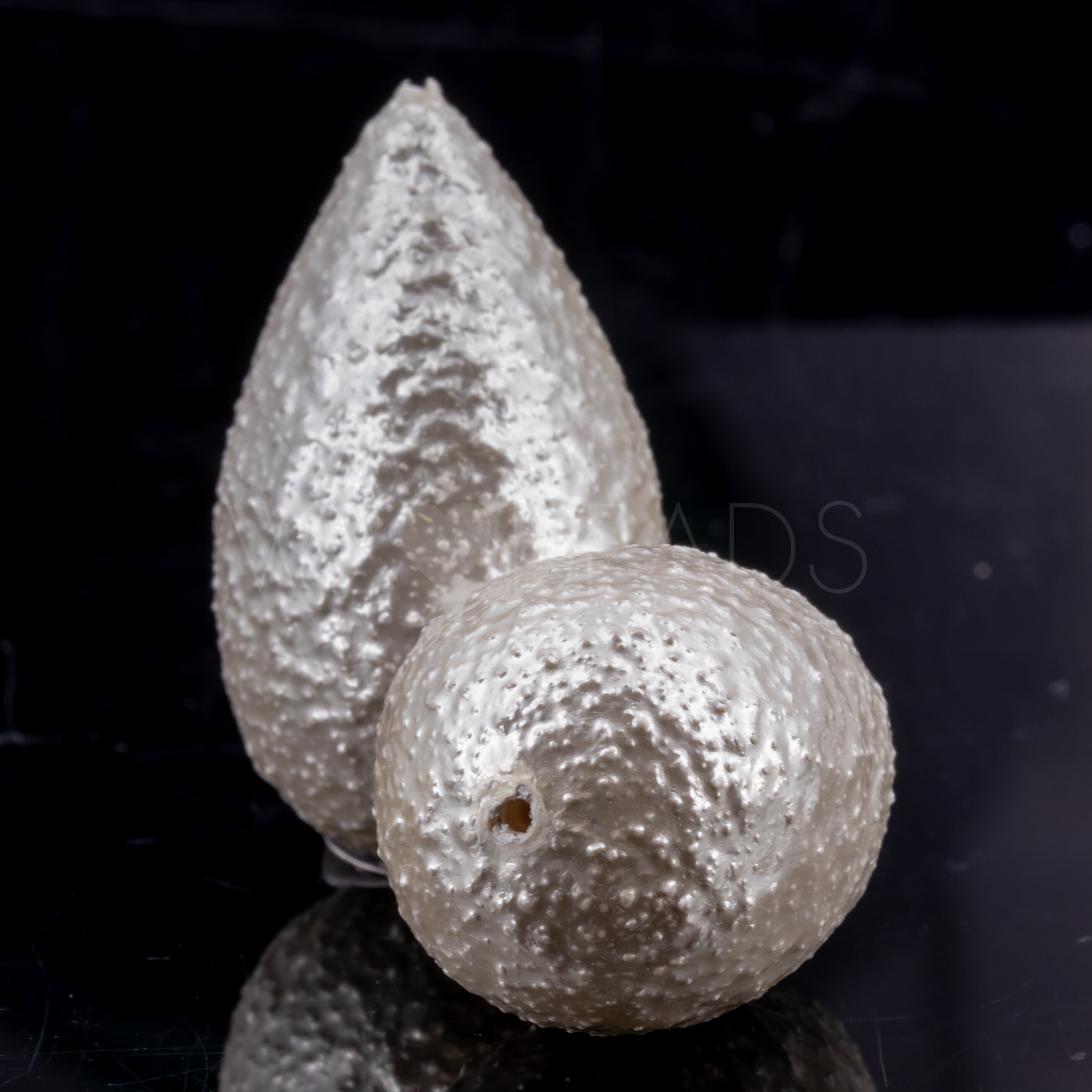 40x23 Paper-Mache Bead Tropfen in Space weiss