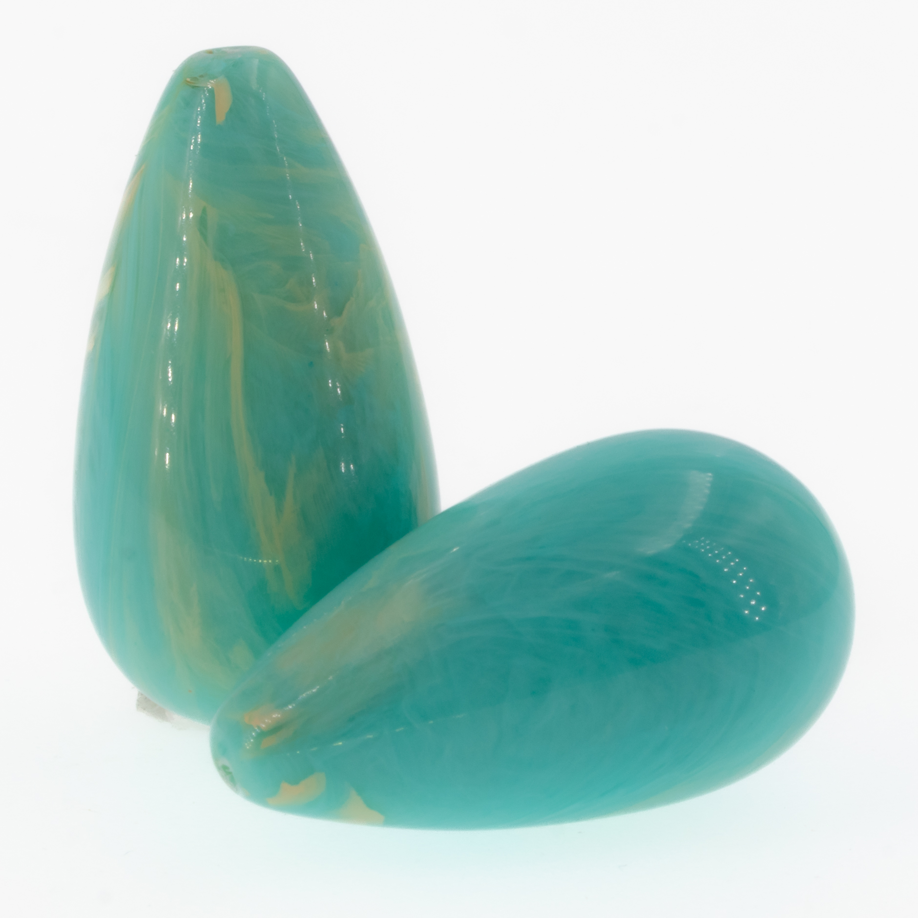 26x14 Drop Bead in waterfall turqoise 