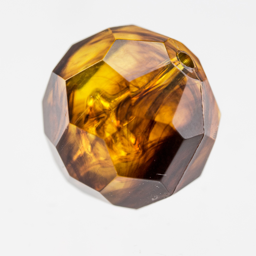 14mm  facettierte Rundperle in  schildpatt Marmor