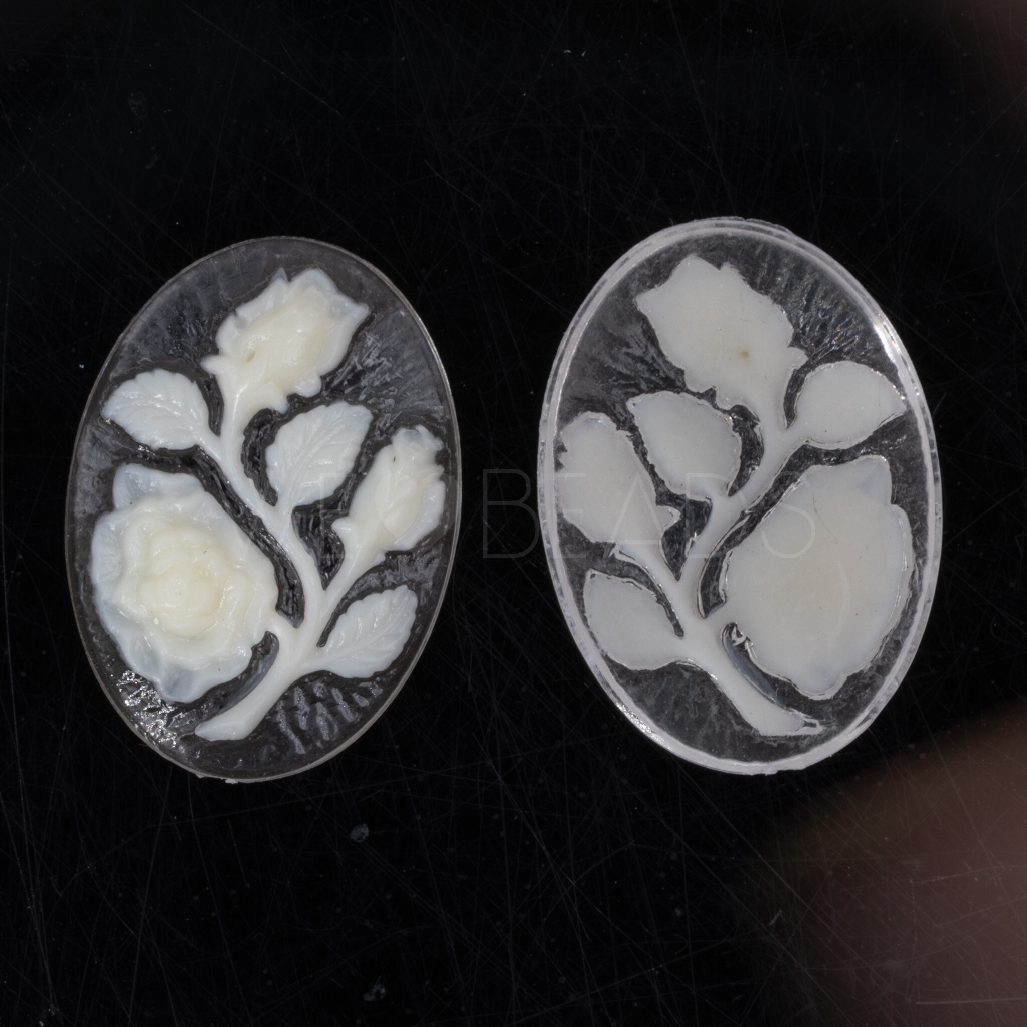 18x13 Kamee oval in Glasklar / Elfenbein