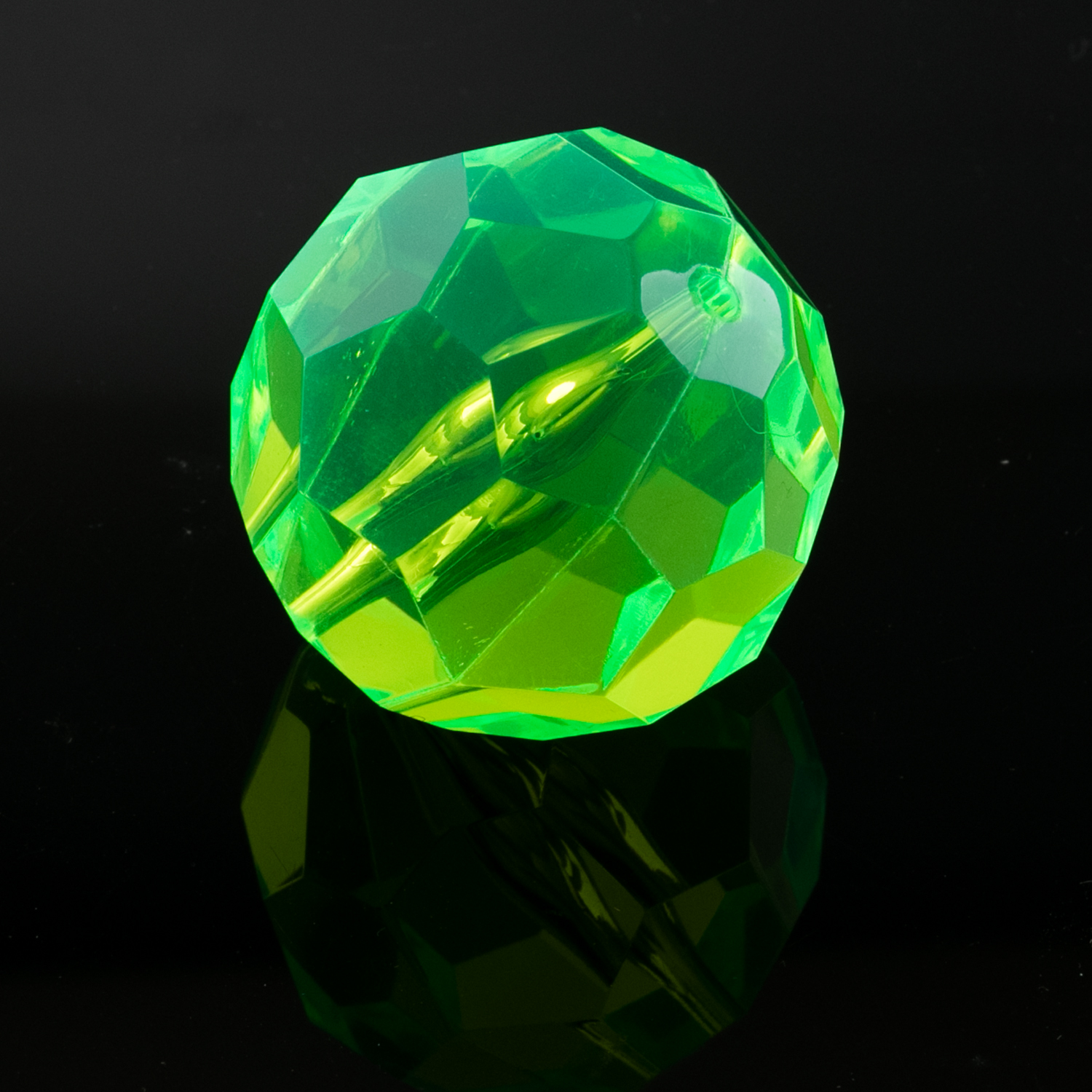 32mm facetted round Bead- neon green Translucent