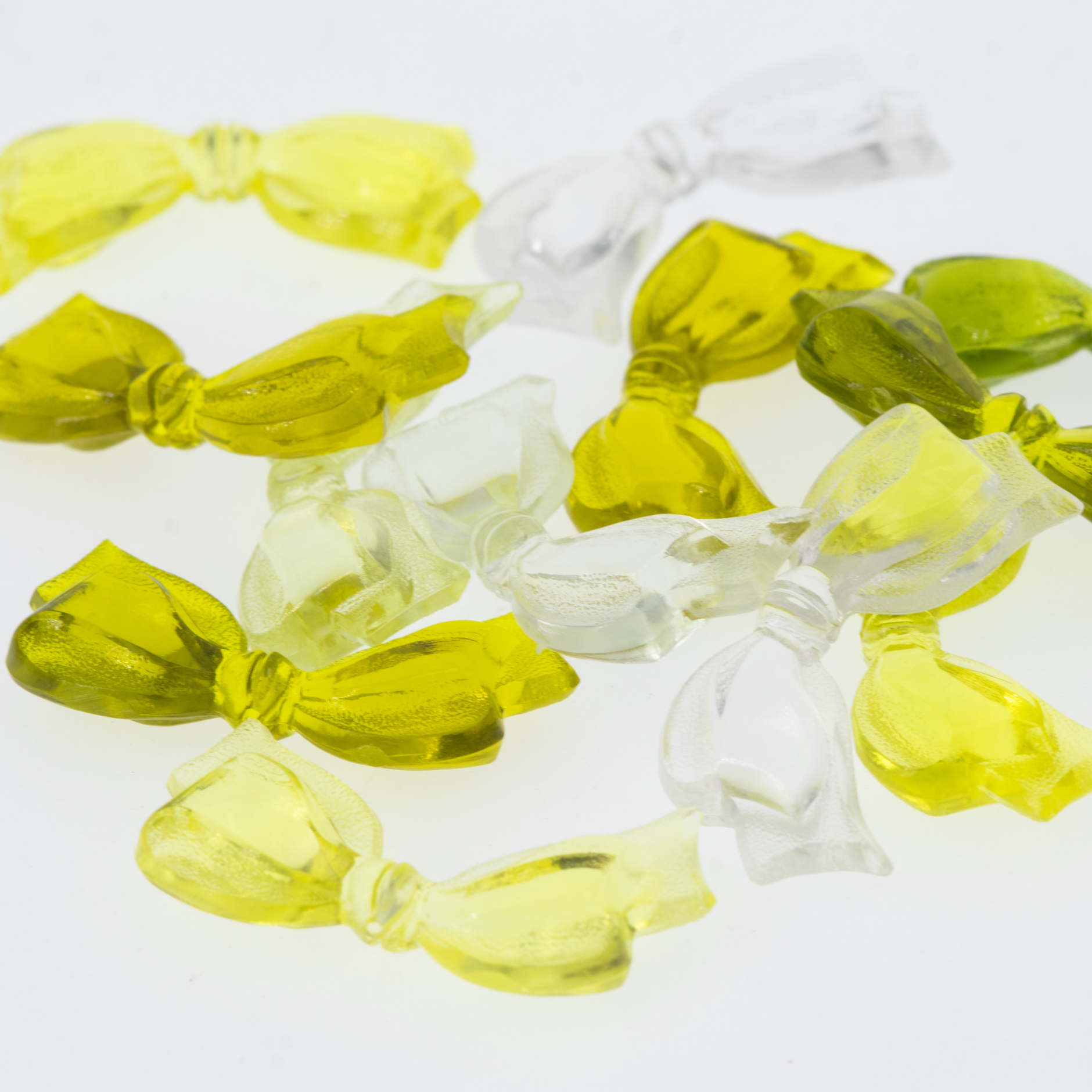 30x15 Schleifen perle  - grün mix Transparent