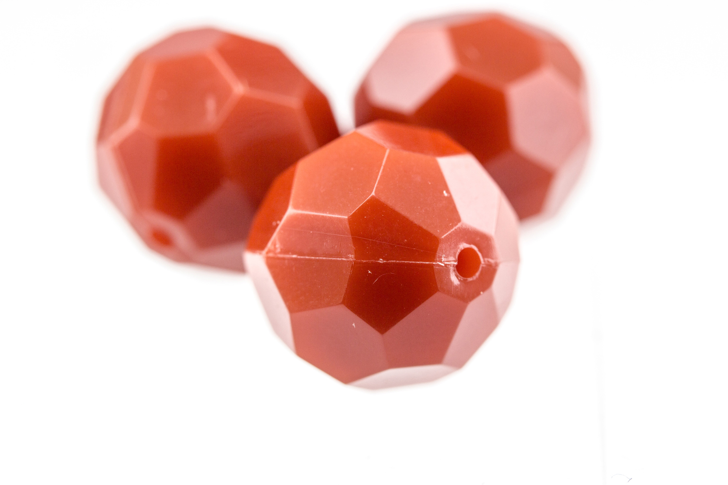 8mm  facettierte Rundperle in  tomatenrot Satt