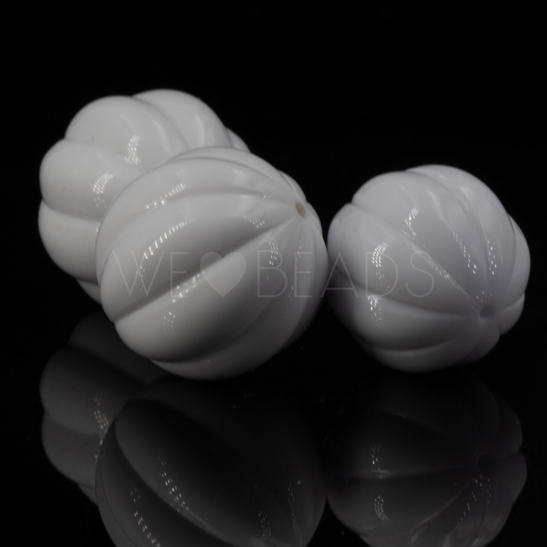 16mm Round Beads in  white