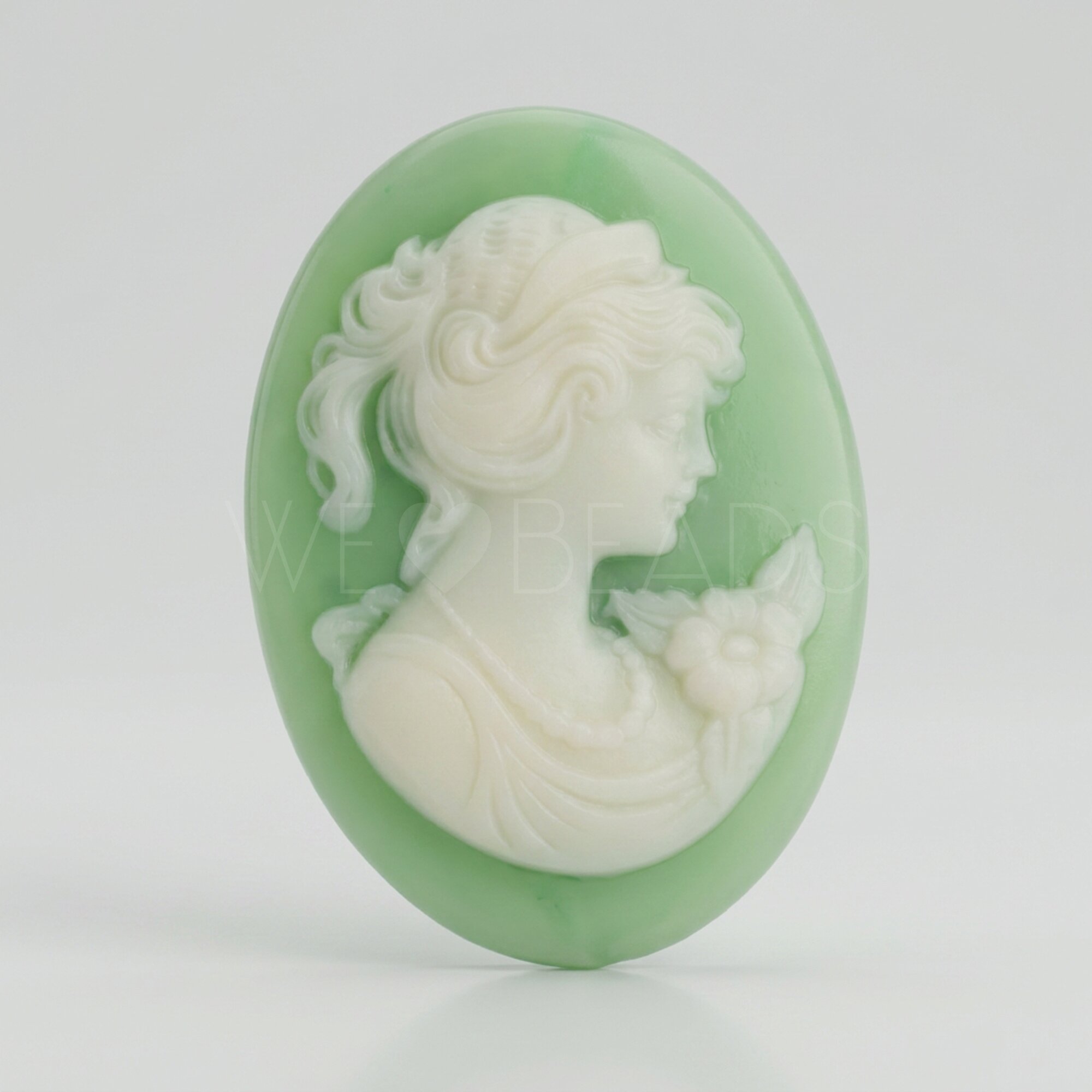 Kamee "Mädchen mit zopf" oval in